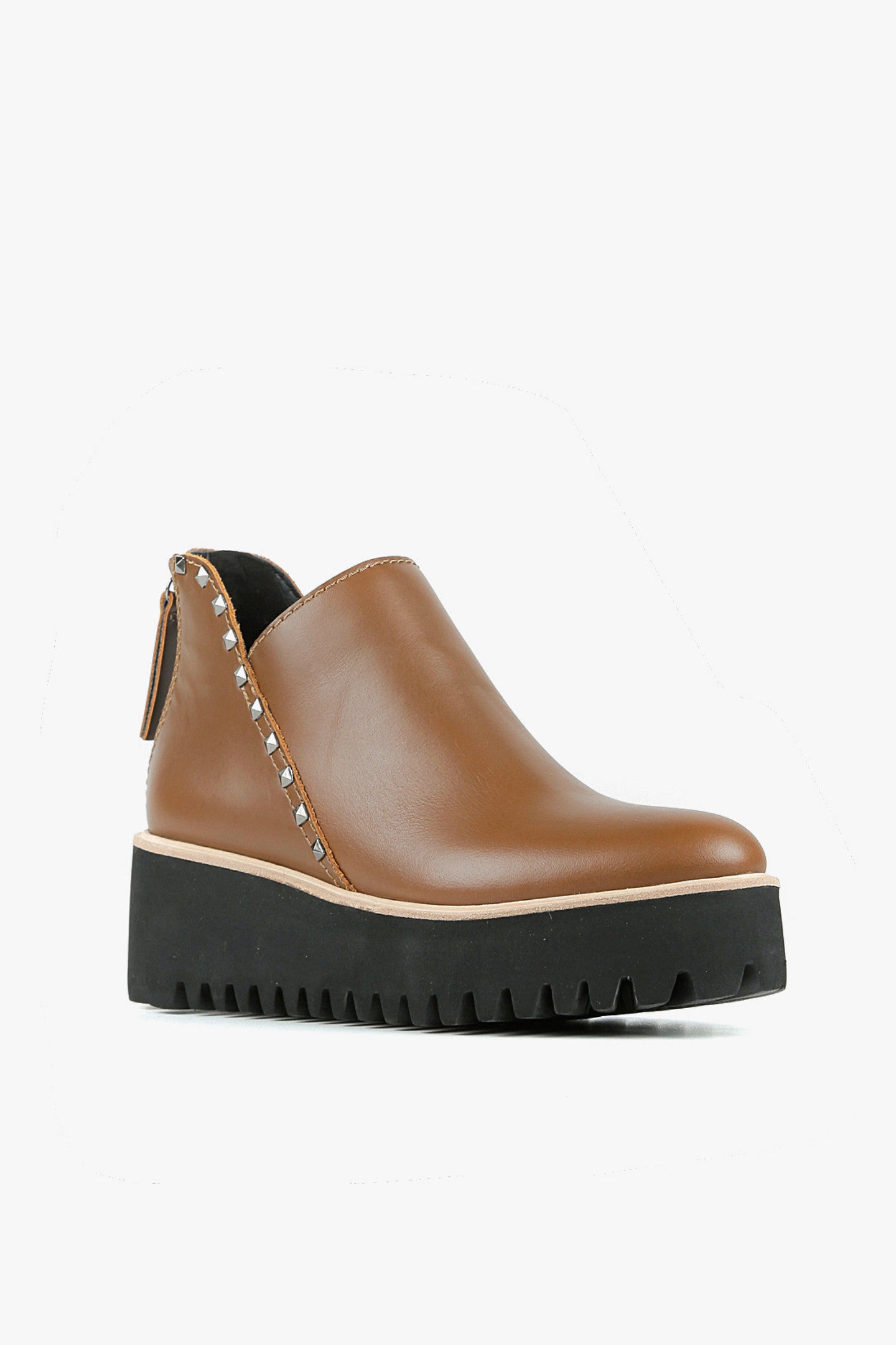 Flatform Stud