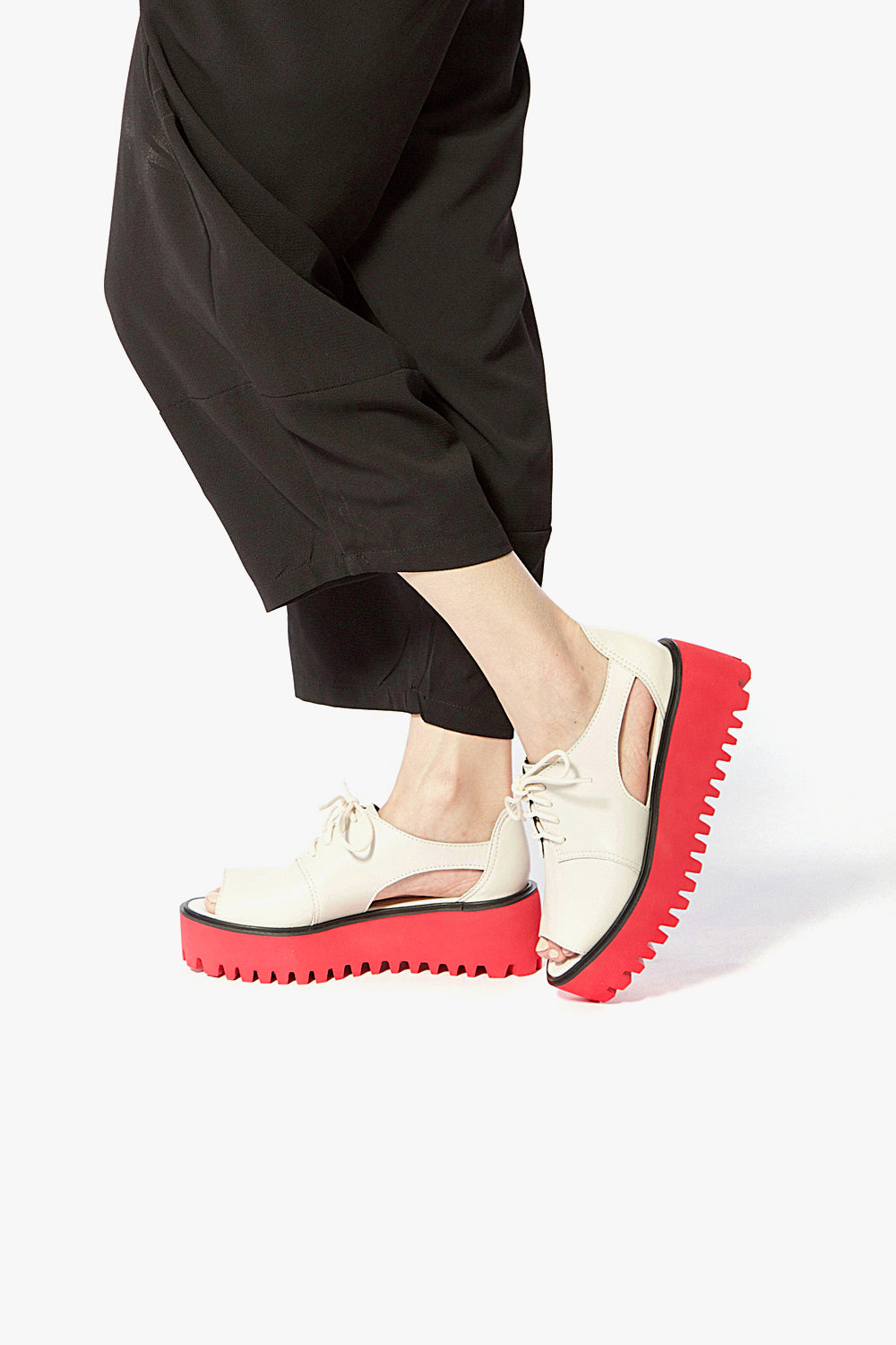 Cutout Flatform Ox