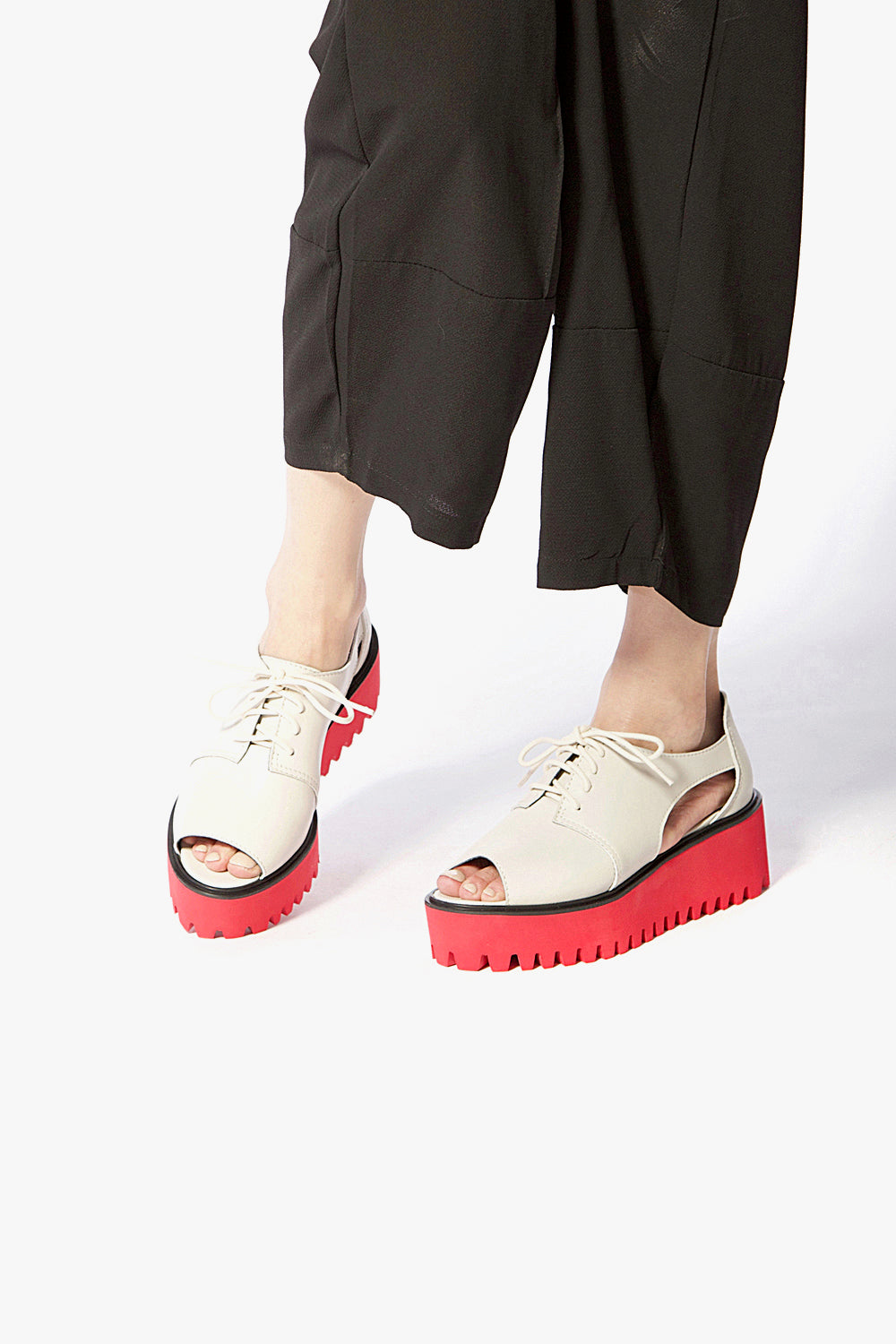 Cutout Flatform Ox