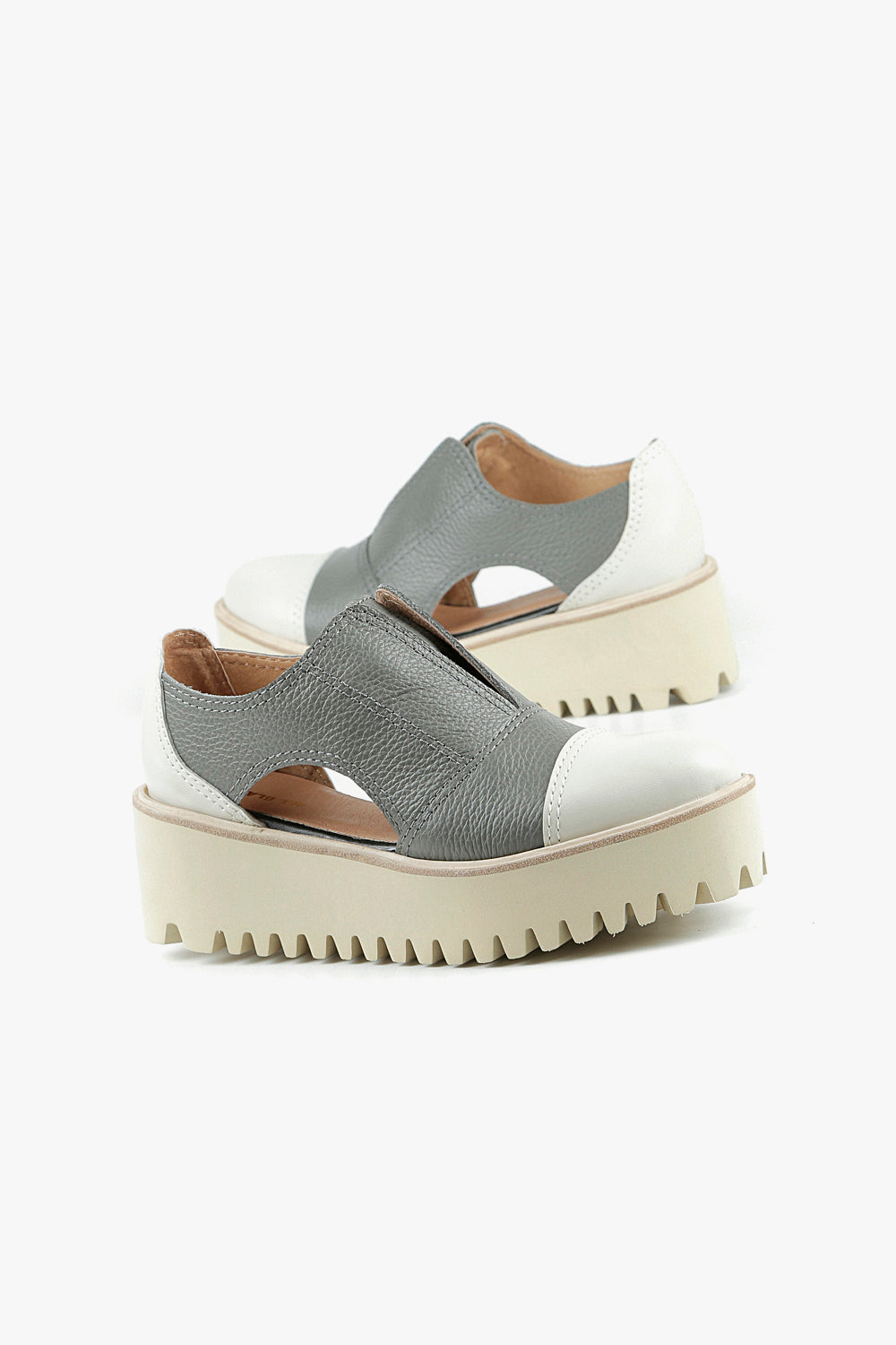 Soft Cutout Cowman Flatform