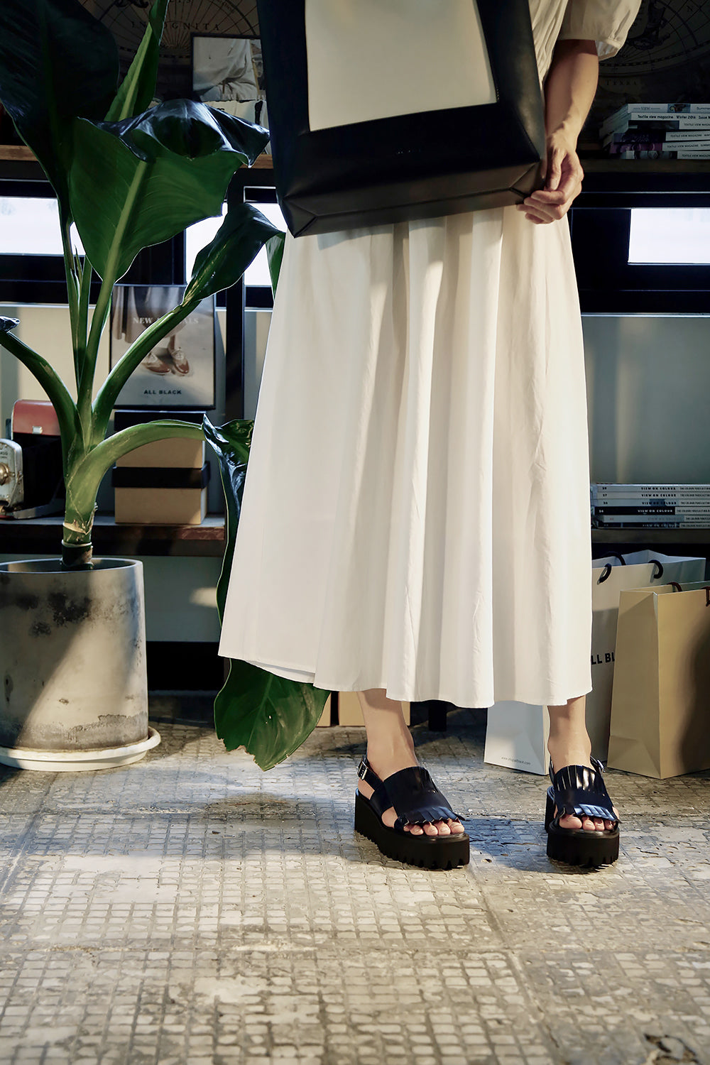 Kiltie Sling Flatform