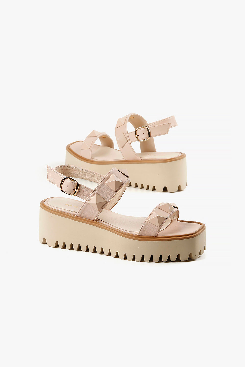 Pyramid Stud Flatform