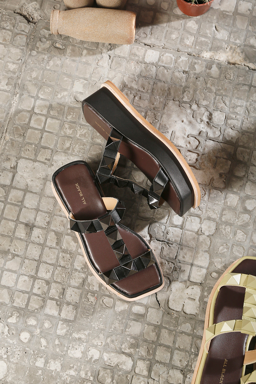 Pyramid T Sandal