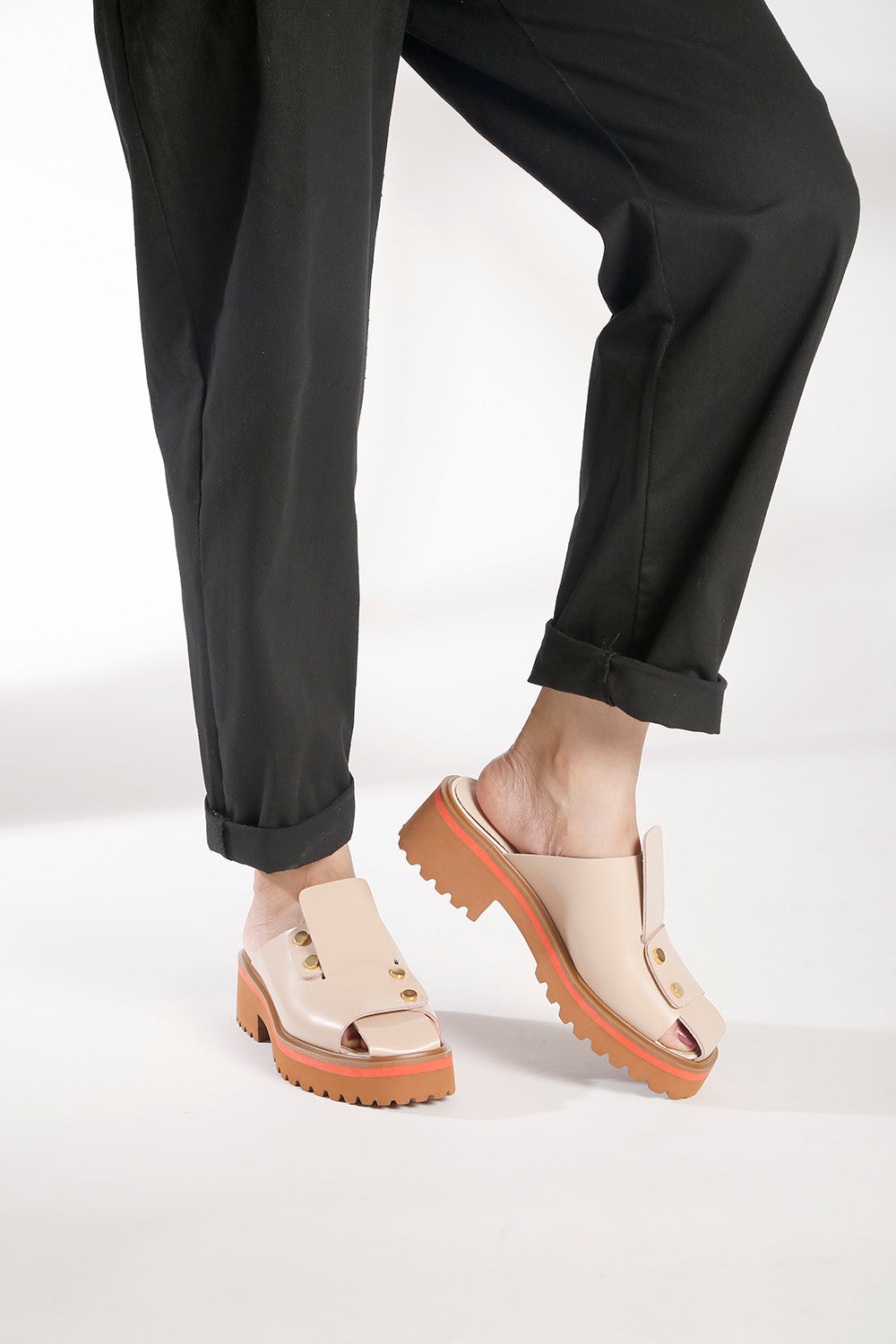 Over & Stud Mule