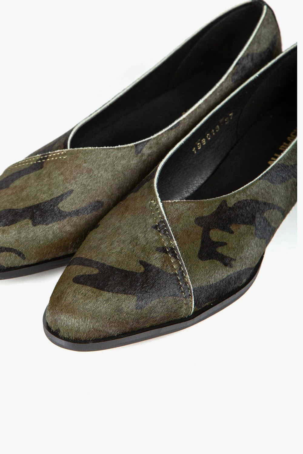 Overlap Fur Flat