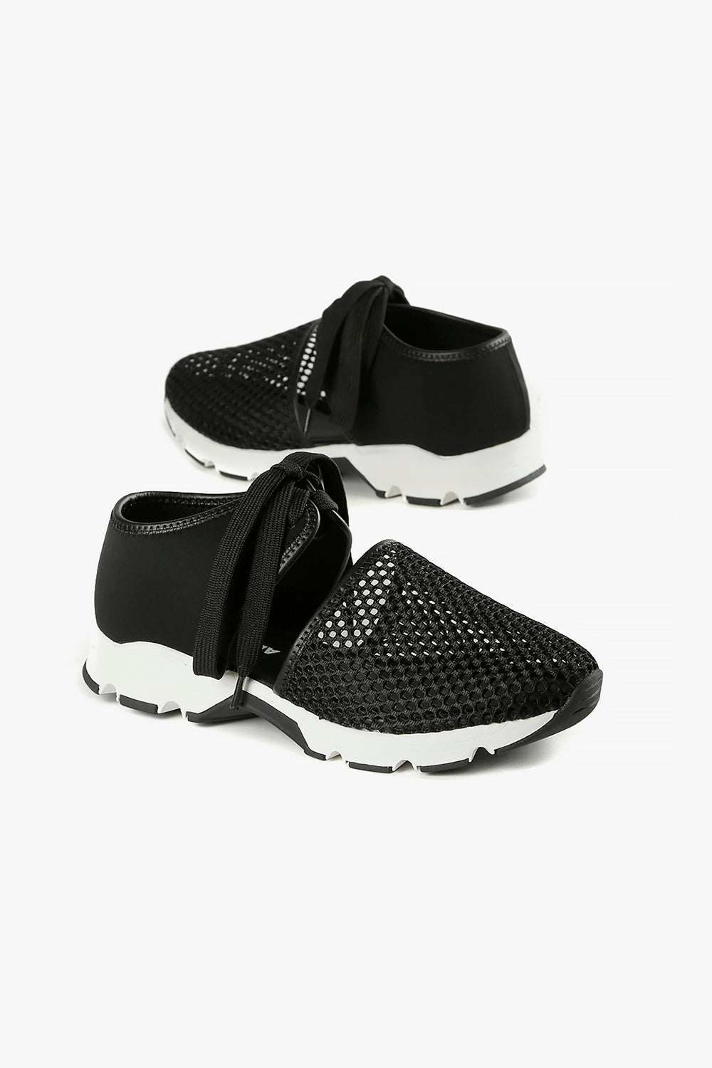 mesh sneaker