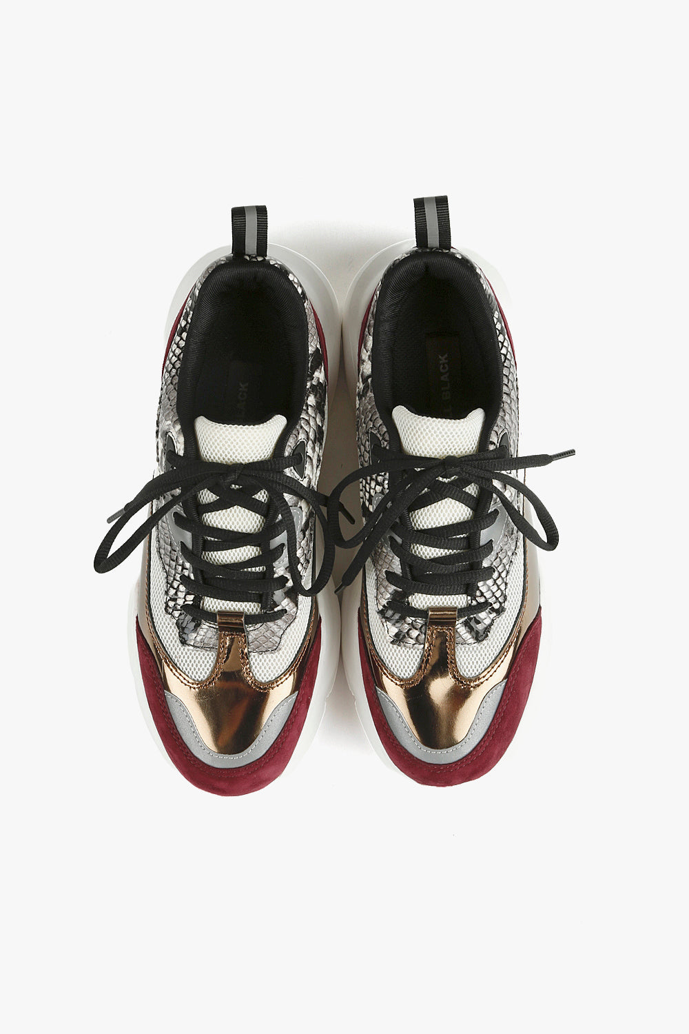 Nu Wave Fashion Sneak