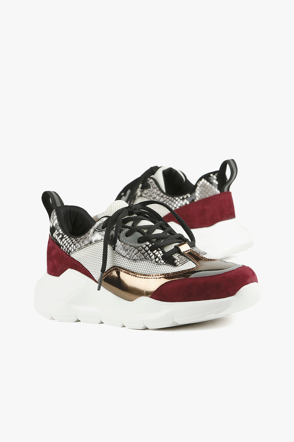 Nu Wave Fashion Sneak
