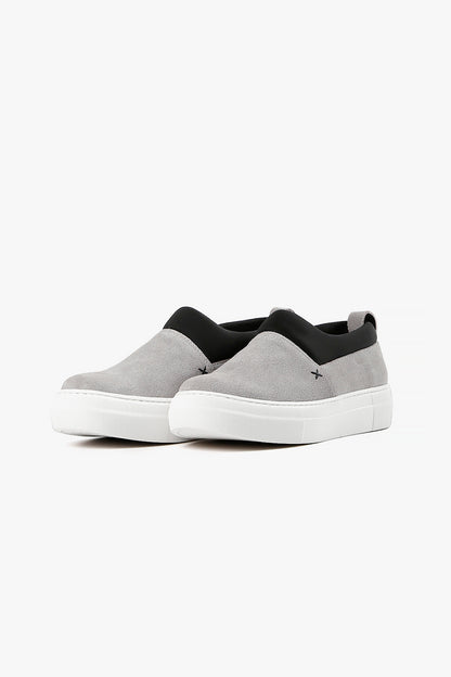 Xtra Comfy Sneak
