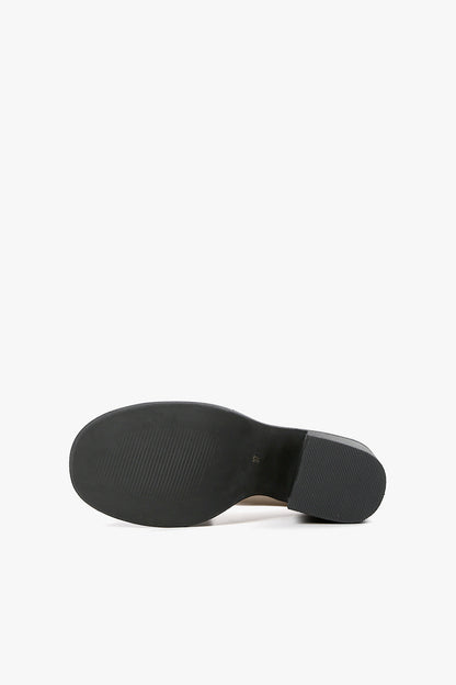 Cap & Bow