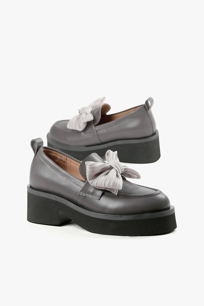 Bow Lady Loafer