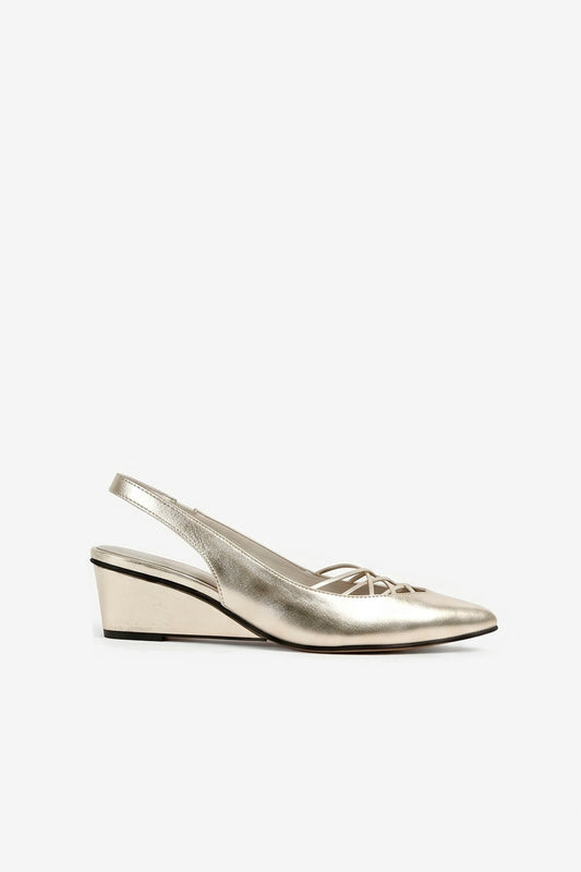 Peekaboo Wedge
