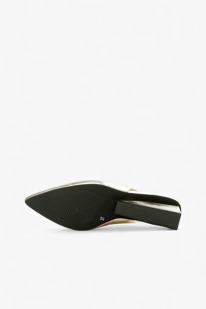 Peekaboo Wedge